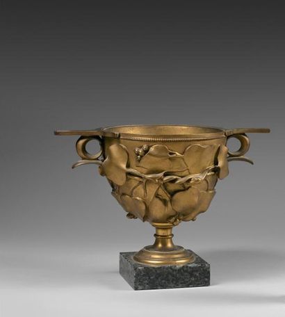 null Ferdinand BARBEDIENNE (1810-1892)

Coupe en bronze doré à deux anses à décor...