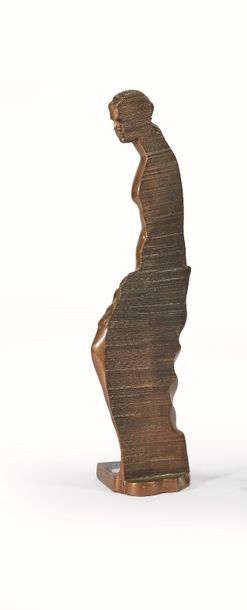 null CÉSAR (1921-1998) : Vénus de Milo. Bronze à patine dorée, signé sur la base...