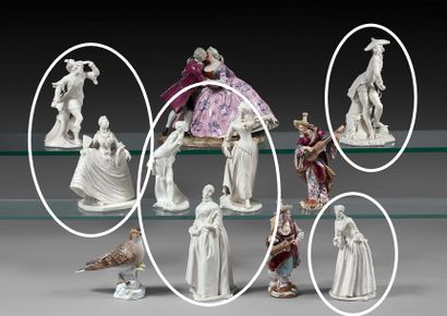 null Nymphenbourg. Ensemble de sept statuettes en porcelaine blanche représentant...
