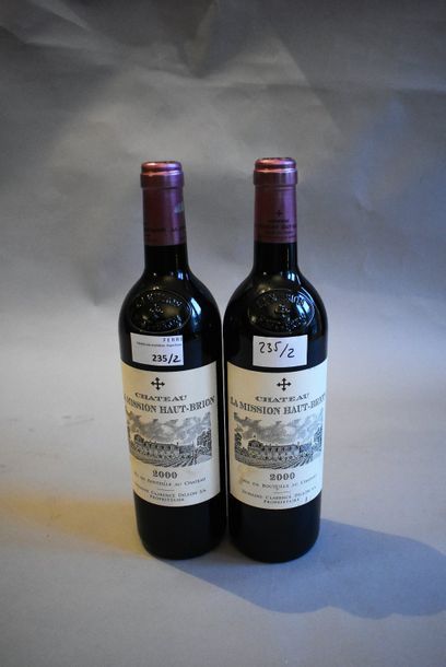 null 2 bouteilles Mission Haut Brion, Graves rouge 2000