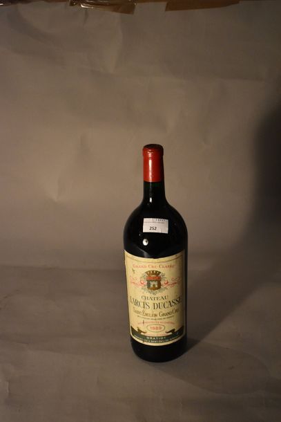 null 1 magnum Château Larcis Ducasse, Saint-Emilion rouge 1989 (étiquette salie)