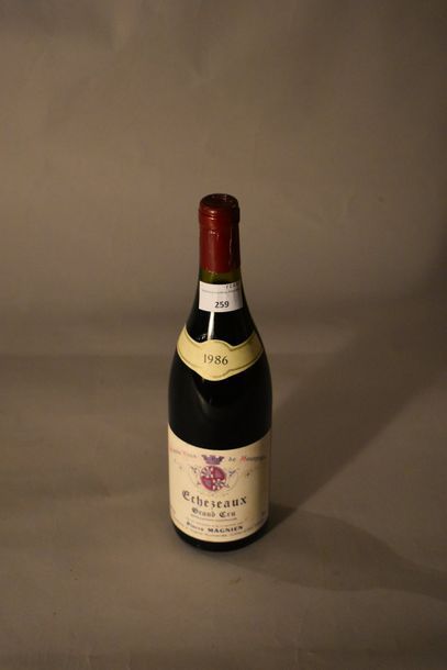 null 1 bouteille Echezeaux Pierre Magnien, Vosne-Romanée rouge 1886.