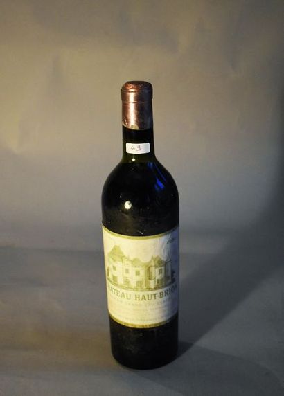 null 1 bouteille Château Haut-Brion (TLB), Pessac Léognan rouge 1951.