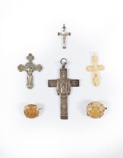null LOT argent : croix jeannette, châtelaine, boucle, pendentif Saint Esprit, bouton....