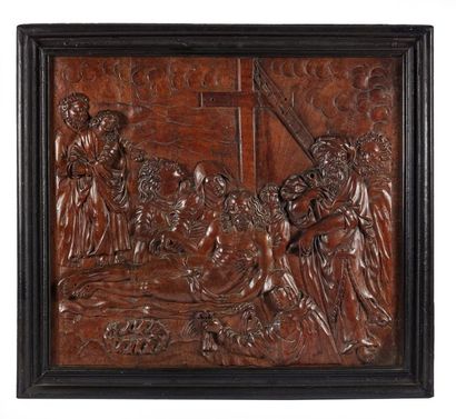 null Panneau en noyer sculpté : Déploration du Christ. Bourgogne, XVIIe siècle. Haut....