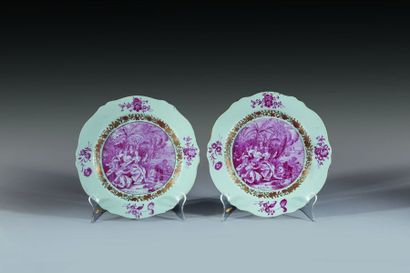 null Chine

Deux assiettes en porcelaine à décor en camaïeu rose de l’hommage à la...