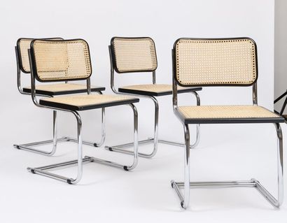 null Suite de quatre chaises attr à Ludwig Mies van der Rohe (1886-1969)

Assise...
