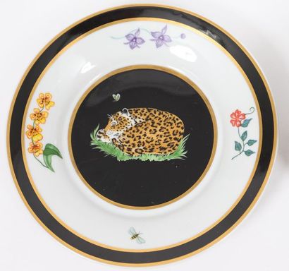 null Tasse de Lynn Chase

Collection Jaguar Jungle. Décoration à la feuille d'Or...
