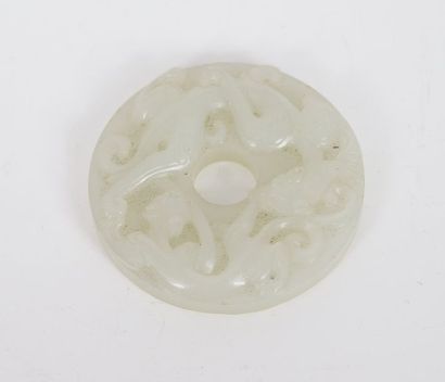 null Disque Bi . Jade. Chine
Disque Bi symbole du ciel, percé d'un trou central,...