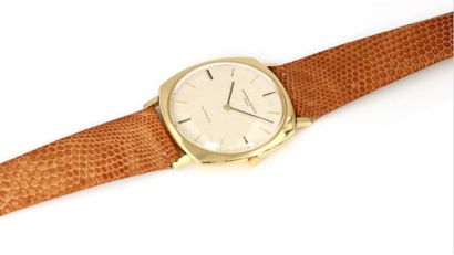 null Vacheron & Constantin, automatic "Coussin", circa 1966

Beautiful and rare 18K...