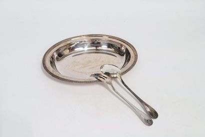 null Oval dish

French goldsmith and tableware company

Oval dish, silver plated....