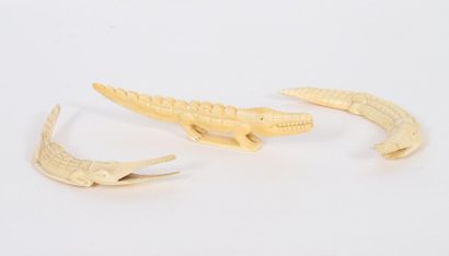 null Ivoires

Set of three ivories carved in the shape of crocodiles.

20th century...