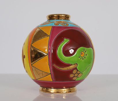null Vase "Jaipur" de Nicolas De Wael pour Longwy

Vase rond en émaux, model "Jaipur",...