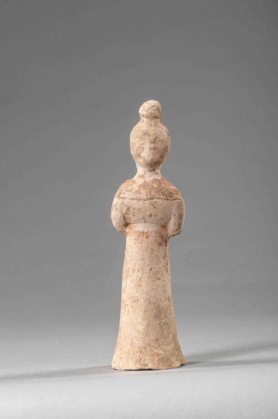 null Sculpture - Chine Dynastie Tang

En terre cuite à traces d'engobe et de pigments...