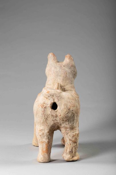 null Figuration d'un chien - Chine Dynastie des Han

Terre cuite à traces d'engobe,...