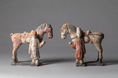 null Paire de chevaux - Chine Dynastie Ming

Terre cuite à traces d'engobe et de...