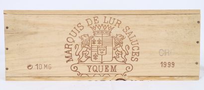 null Yquem Castle (x1)

Sauternes

1999 

Closed wooden box

Double Magnum