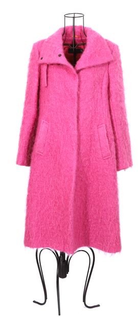 null Olivier Strelli

Fuchsia wool and mohair coat 

Condition of use

Size: 42