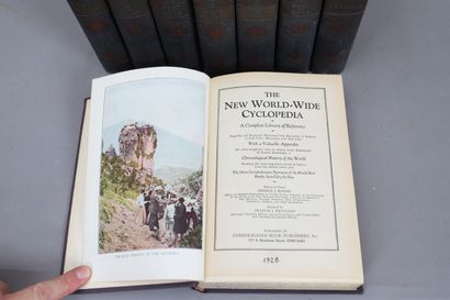 null THE NEW WORLD-WIDE CYCLOPEDIA.

CHICAGO 1928, 

8 bound volumes.