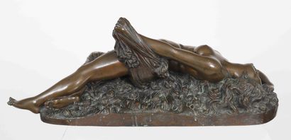 null "Bacchante couchée" d'Auguste Clésinger (1814-1883)
Sculpteur français
En bronze...