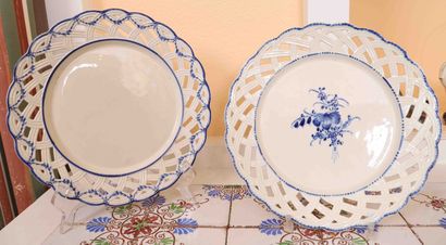 null Boch Luxembourg plates
Set of two fine earthenware dinner plates with woven...