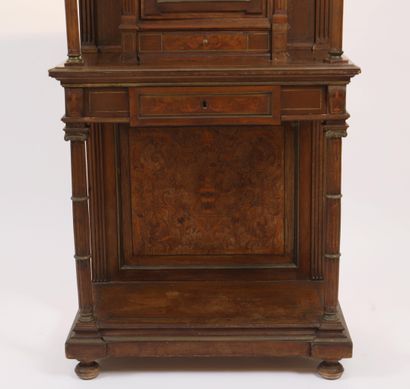 null Sideboard - Napoleon III
In walnut composed of two parts, opening with a drawer...
