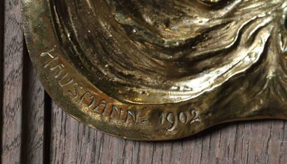 null Adjugé : 5 250.00 €
Hermann Hausmann (1865-1902)
Miroir en bronze patiné doré
Signé...