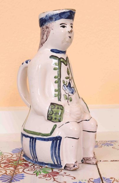 null Coffee pot "Fiiz batti" Boch Luxembourg
In earthenware
Period XIXth century
Dimensions:...