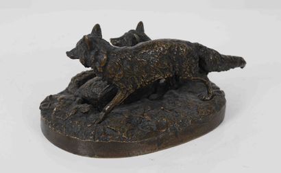 null Pierre-Jules Mêne (1810-1879) 
French sculptor
Couple of foxes in bronze with...