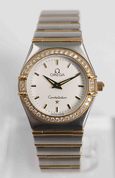 null OMEGA Constellation Ref 257.37.000 About 2009
N° 90131503
Gold-plated and stainless...