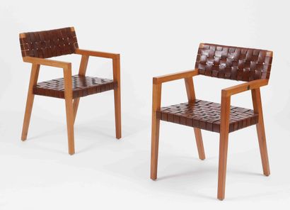 null Olivier DE SCHRIJVER (Né en 1958) 
Designer belge 
Paire de fauteuils modèle...
