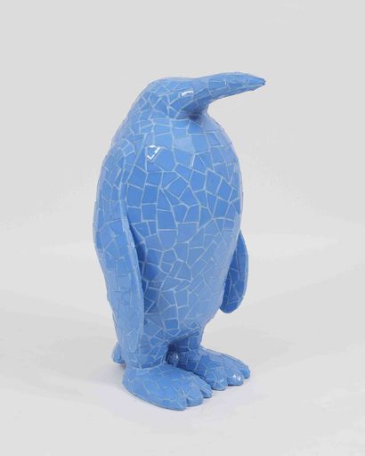 null Gérard Tomballe (né en 1952) 
Blue Penguin 
Sculpture en céramique avec mosaïques...