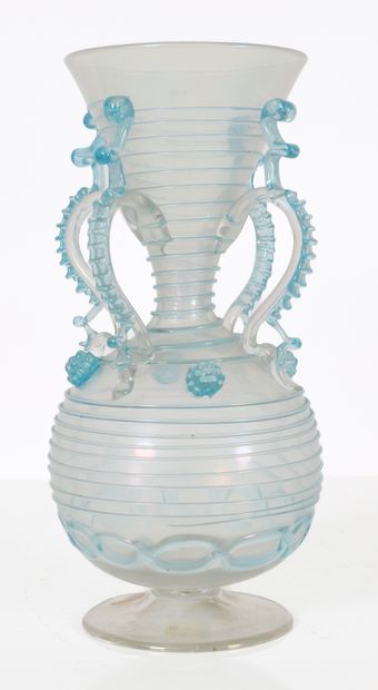 null Murano vase 
20th century
Dimensions: H: 22 cm