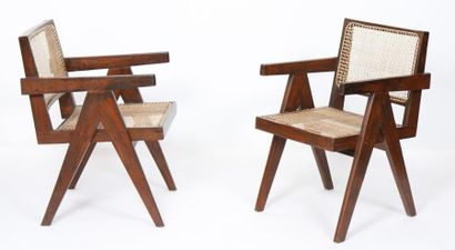 null Pierre JEANNERET (1896-1967)

Ensemble de deux fauteuils de bureau dit :"office...