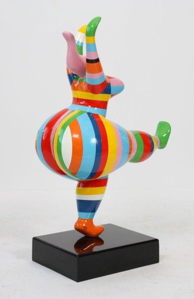 null DANSEUSE A LA JAMBE TENDU
Sculpture en résine peinte de rayures multicolores.
Finition...