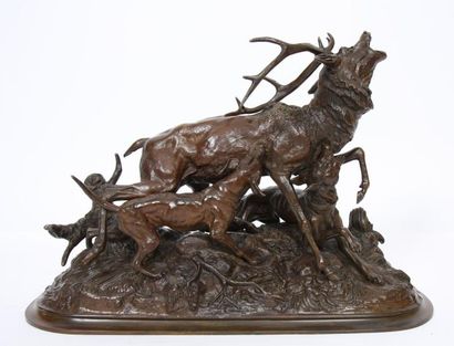 null GROUPE EN BRONZE "CERF ATTAQUE PAR DES CHIENS" DE DELABRIERRE

En bronze à patine...