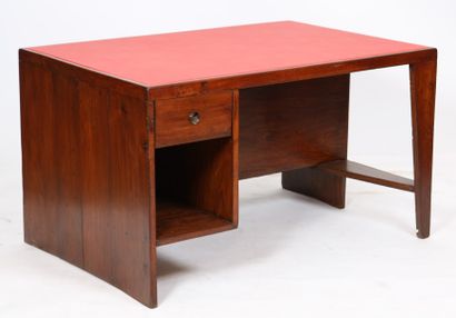 null Pierre JEANNERET (1896-1967)

Bureau dit "office base building table" en teck...