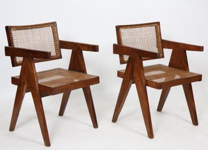 null Pierre JEANNERET (1896-1967)

Ensemble de deux "office cane elegant chairs".

En...