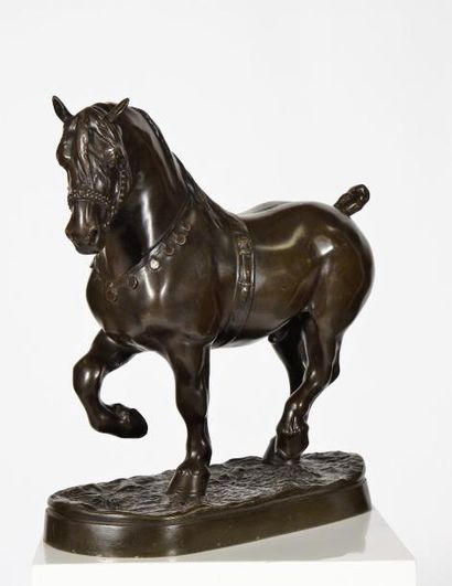  GRAND BRONZE CHEVAL DE PRESENTATION DE JEAN JOIRE (1862-1950) Bronze à patine brune...