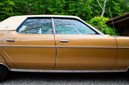 null Mercury Marquis sedan modèle 1977

6.900 miles certifiés.

Peinture d'origine,...