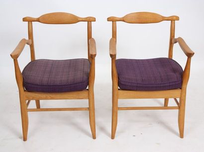 Salle à manger de Guillerme et Chambron 1960 Ensemble de quatre chaises et deux fauteuils...