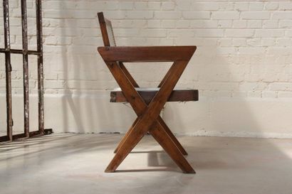 Fauteul de bureau de Pierre Jeanneret (1896-1967) Rare fauteuil de bureau en teck...
