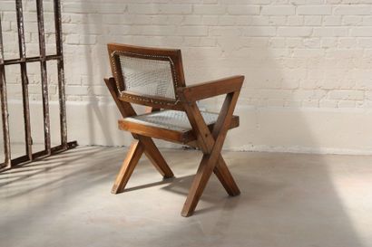 Fauteul de bureau de Pierre Jeanneret (1896-1967) Rare fauteuil de bureau en teck...
