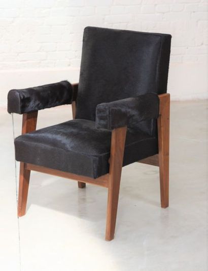 Ensemble de deux fauteuils "Avocat" de Pierre Jeanneret (1896-1967) Ensemble de deux...
