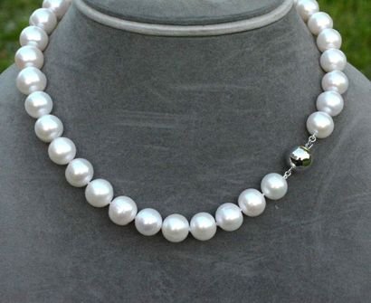 null Très important collier de perles de culture naturelles diamètre 13-13,5 mm au...