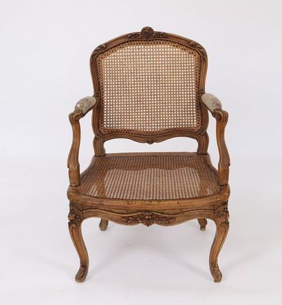 null Rare fauteuil Louis XV de Gourdin Jean (dit Père Gourdin)

Fauteuil dit: "à...
