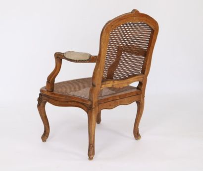 null Rare fauteuil Louis XV de Gourdin Jean (dit Père Gourdin)

Fauteuil dit: "à...