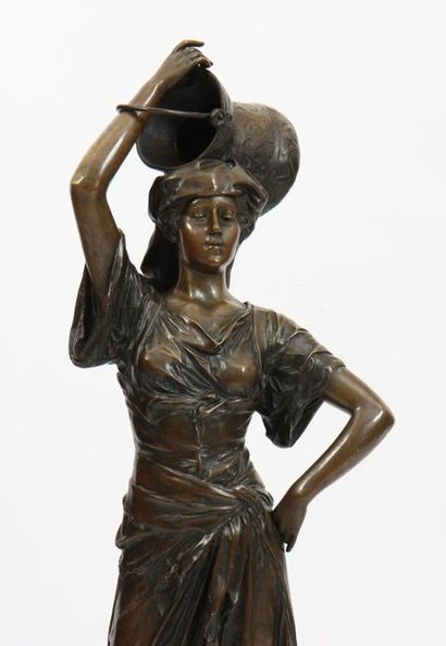 null Important bronze "porteuse d'eau" de Drouot
En bronze patiné, signé "E. Drouot"
Fonte...