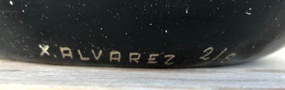 null "Le baiser" de Xavier Alvarez

Bronze à patine noire représentant deux silhouettes...