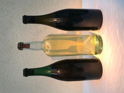null lot de très vieilles eaux-de-vie (lot de 3 bouteilles)

(années 30 - 50) luxembourg...